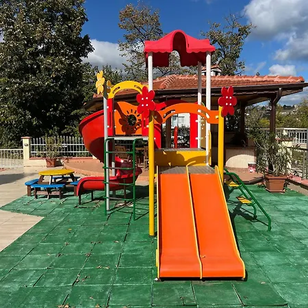 Sunny Seasons Byala * Beala