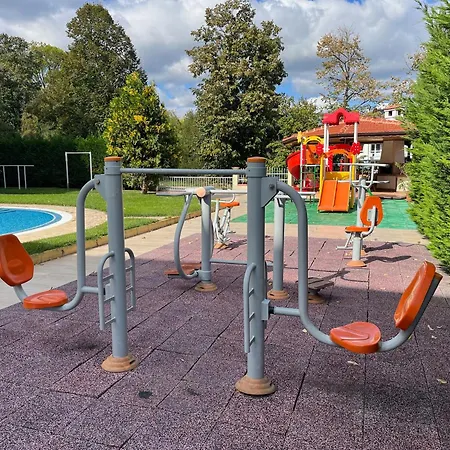 Sunny Seasons Byala * Beala